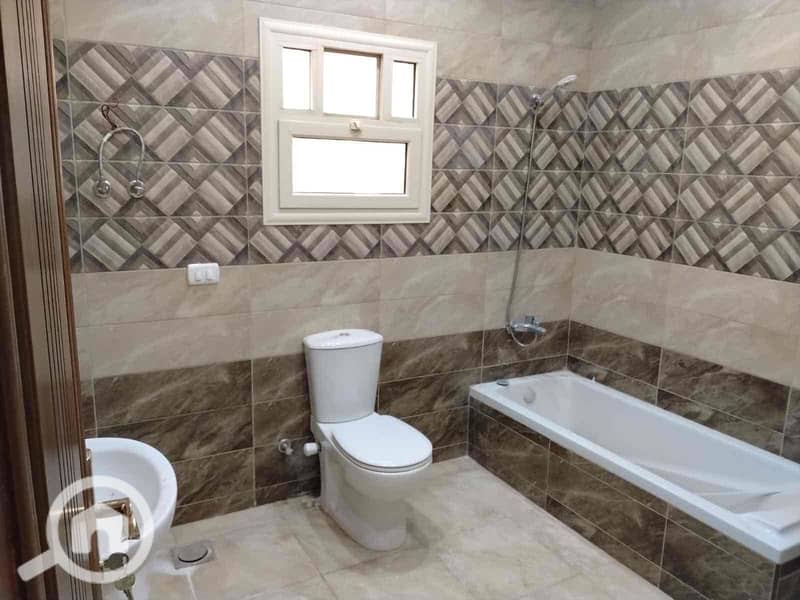 5 dee68d68-4764-4f35-8ba8-e87fc928c867. jpg