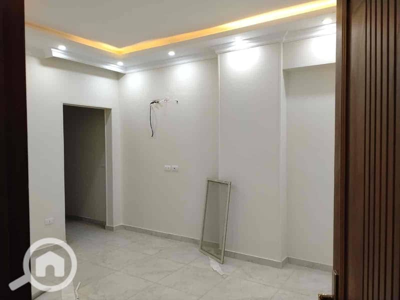 10 28b74d5e-0f39-4438-af41-3d95584b5f27. jpg