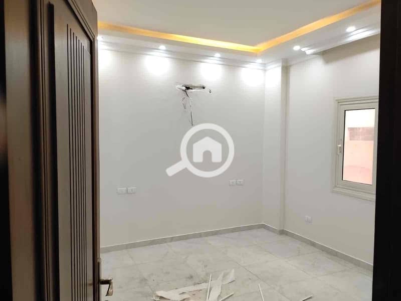 12 2d7862a7-4ca4-48c7-8037-8ad27838866d. jpg