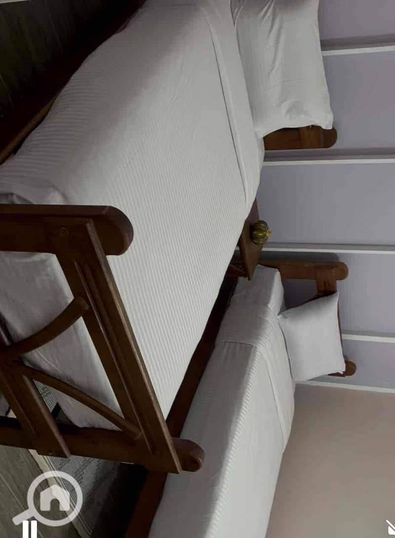 2 d5875ff3-cc9a-4cf2-8a08-ef6df5d7c2fc. jpg