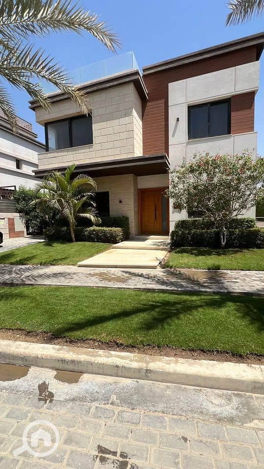 8 568206299_848909664142552_1878664130837794956_n. jpg