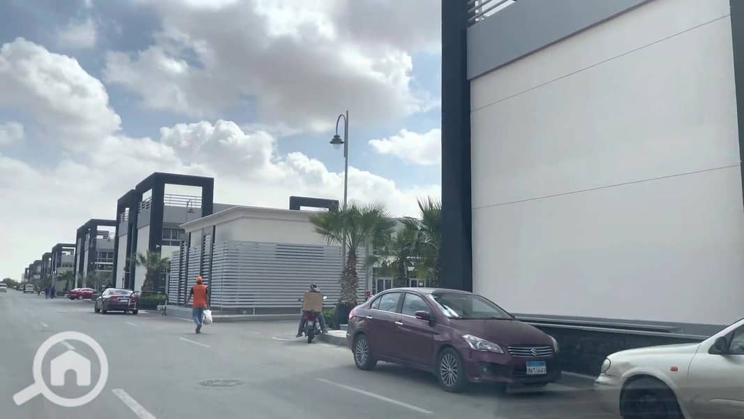 4 vlcsnap-2025-04-06-15h15m56s770. jpg