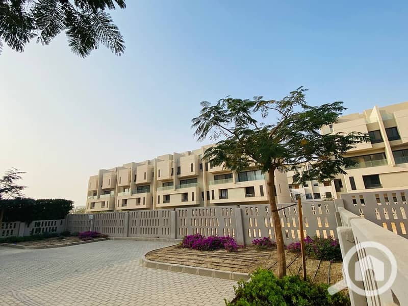 4 6019260742970228813_121. jpg