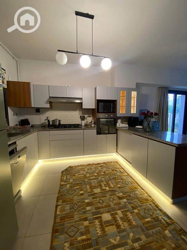 7 584366784_24370665689273647_4179523307995167422_n. jpg