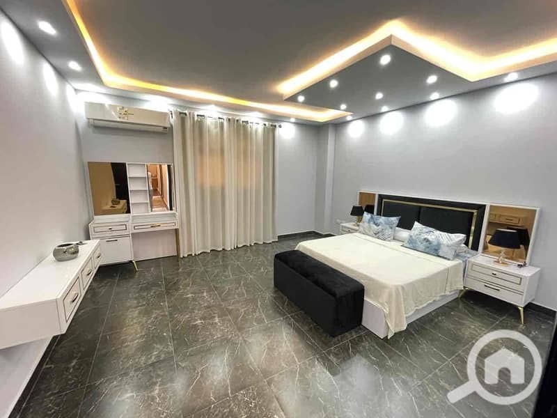 2 0581e784-e754-416b-b323-f73974a79d4d. jpg