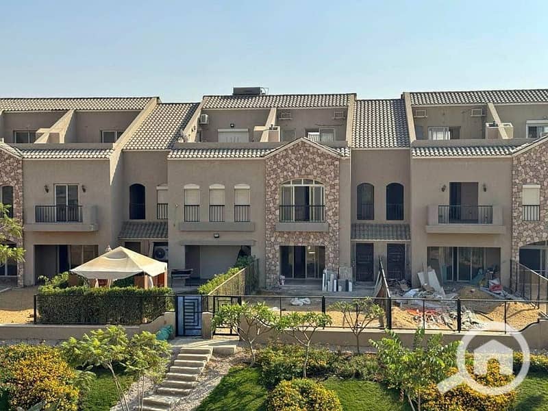 8 584409908_1976445599870980_5999240571711810177_n. jpg