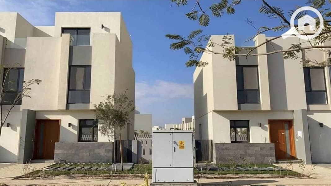 9 557971759_122147367854881770_6404877216811284678_n. jpg