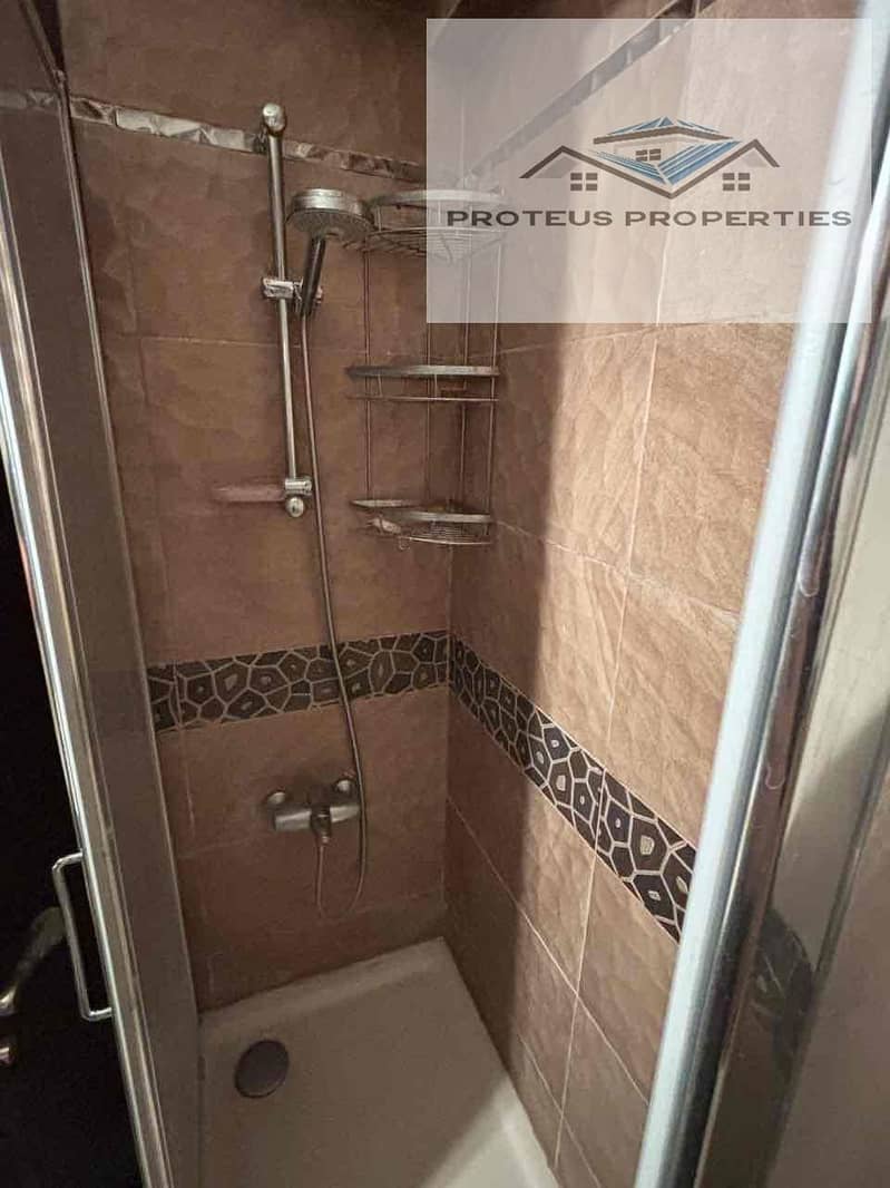 4 e3f6e54a-0f47-4d45-a5b1-453ca3403c51. jpg