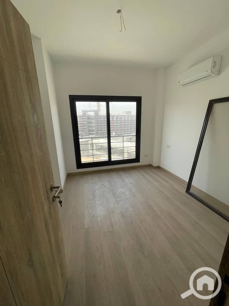 7 cb4ed35f-0c99-4b14-8d93-60e39c568092. jpeg