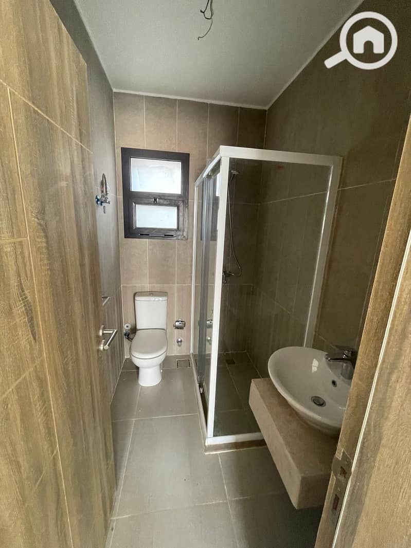 14 494028e6-4e46-404a-b8d2-92fa2e95b08b. jpeg