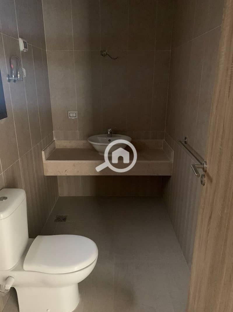 5 0d98892c-59b2-4188-951b-7c143ce451da. jpeg