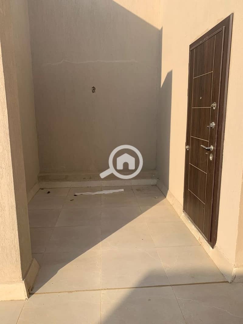 10 28adf68a-595b-4025-9341-7a52b2c70cc6. jpeg