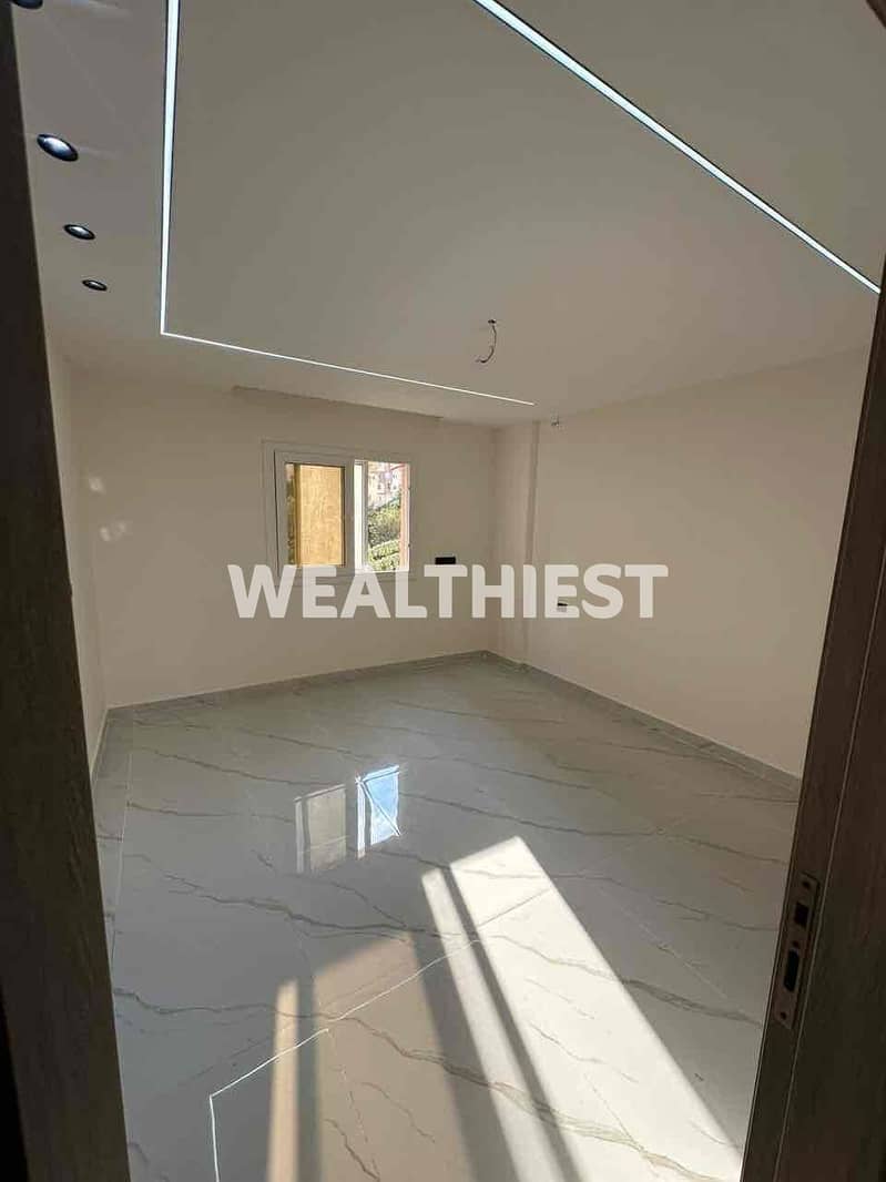 11 b74f807f-714e-416d-b19d-e19f961fc421. jpg