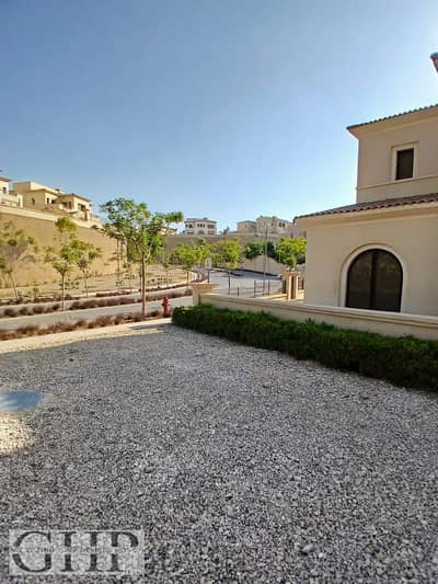 فیلا 4 غرف نوم للبيع في المقطم، القاهرة - de632107-0ab9-407c-8925-5de5389830dc. jpg