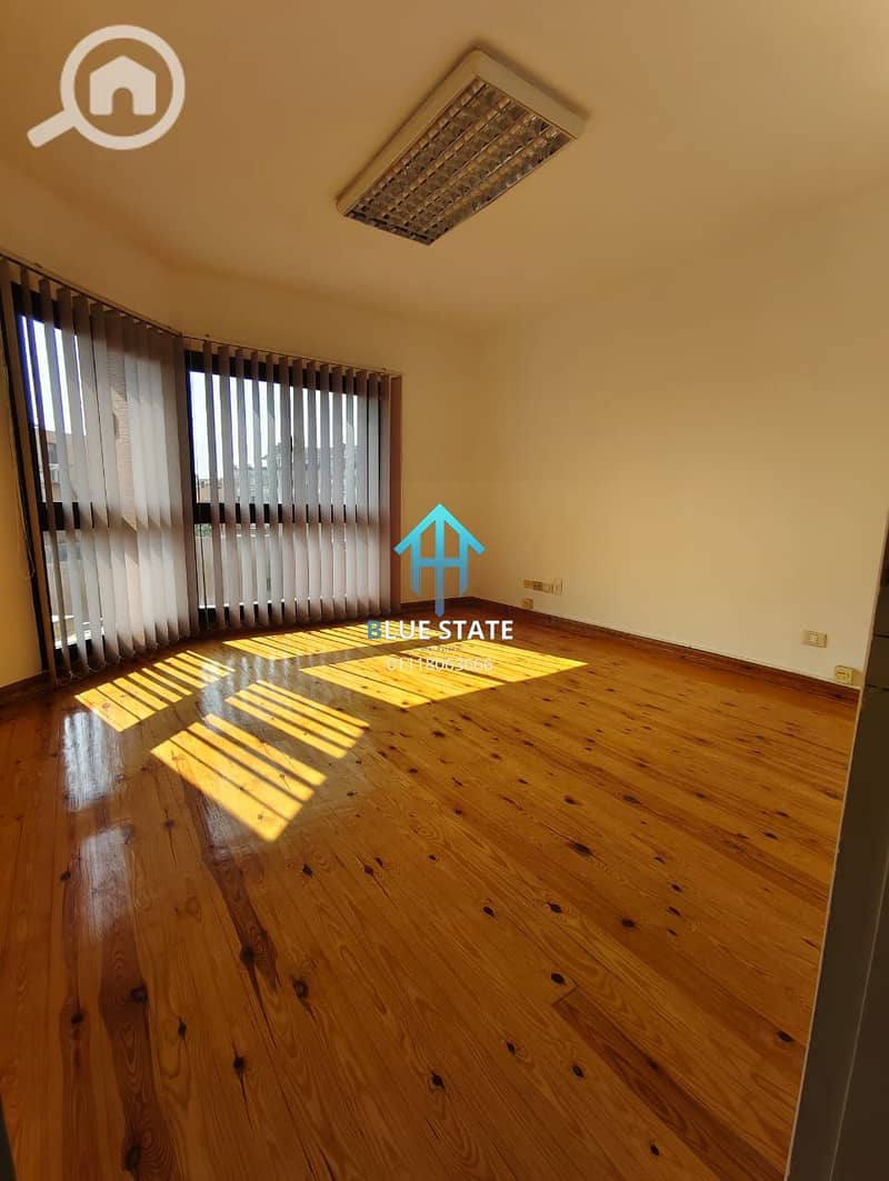 6 WhatsApp Image 2026-01-22 at 1.08. jpg