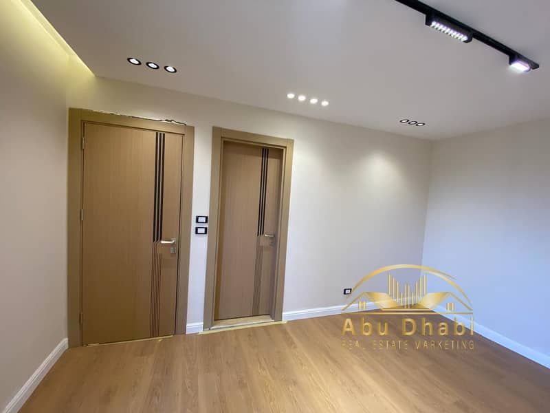 4 086dce9a-67d3-4973-a30d-a0329e82c003. jpg