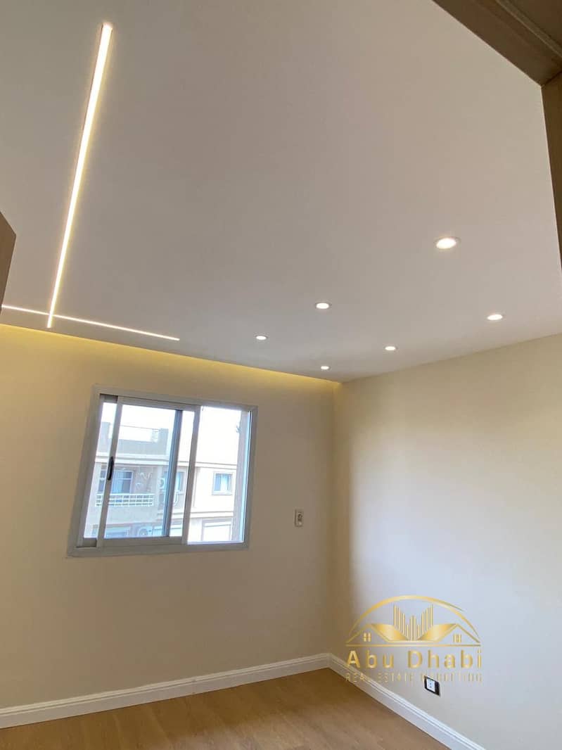 11 569ce79b-732b-4208-9860-a7a9dd525cdc. jpg