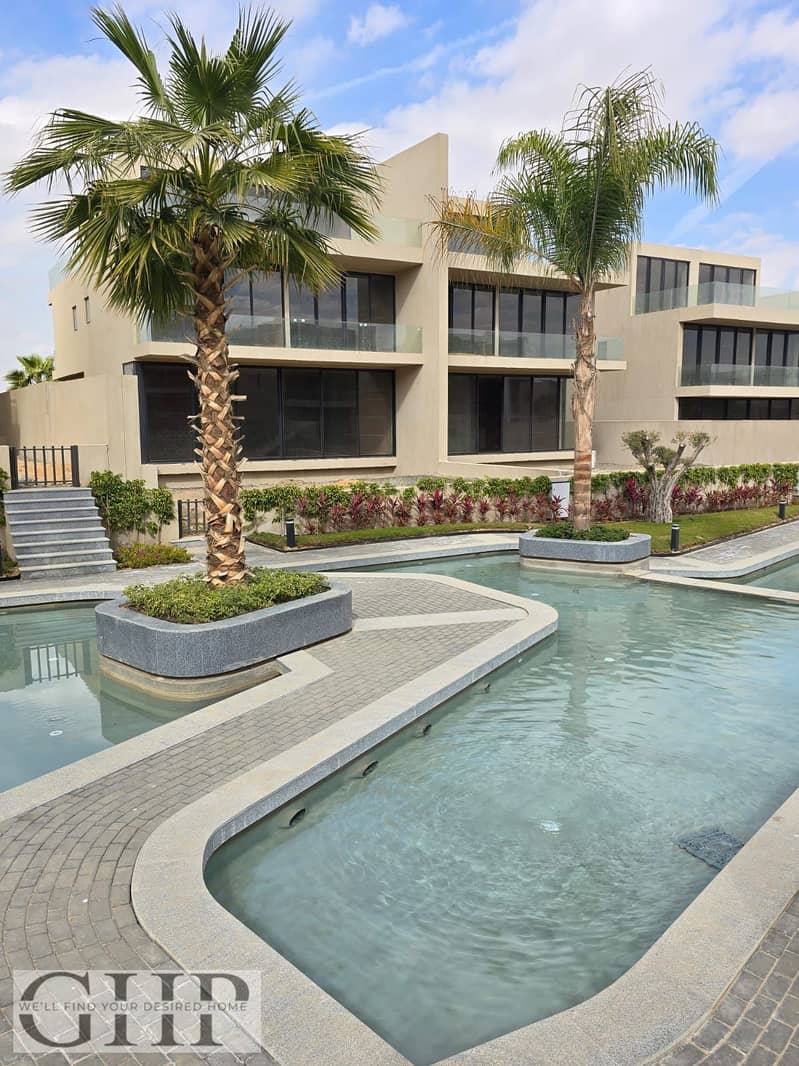 8 40a20a94-3e1d-42d3-8add-a10aca7edd50. jpg