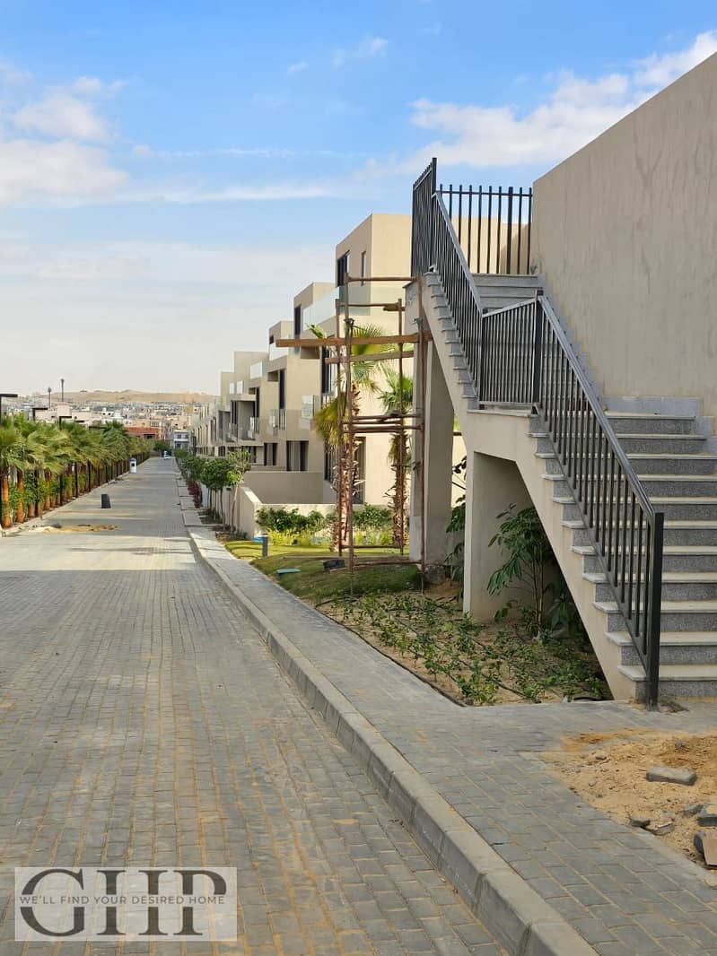 10 47e768e6-b46d-422a-8431-d92fb31d7392. jpg