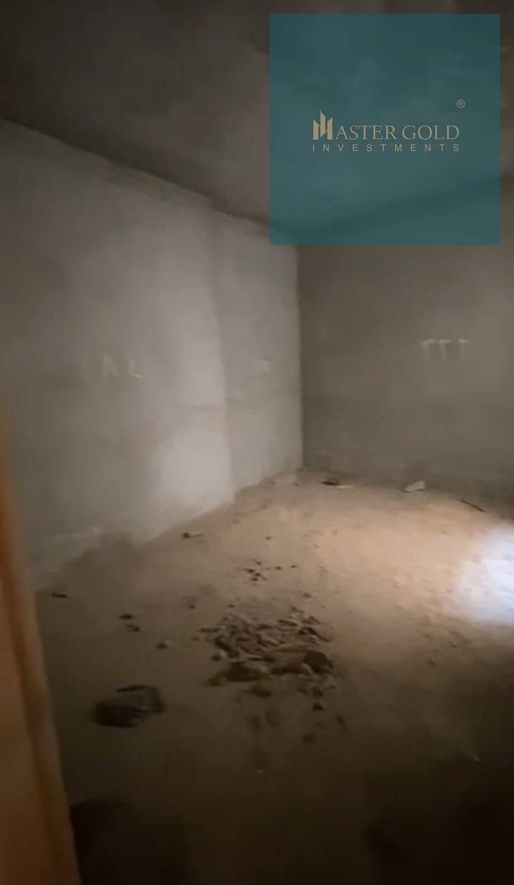 18 cd583013-707b-4f7c-bf7a-6f65075f6d40. jpeg