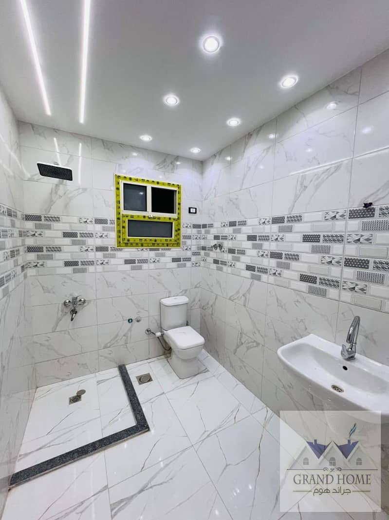 8 b696ee4b-9abf-4b0f-b1fa-f02ea305e9e6. jpg