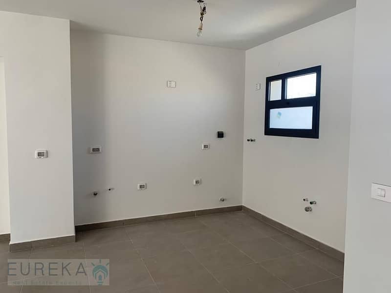 11 b08c55bb-32bd-4ef8-ad70-adb5da0e7f87. jpg