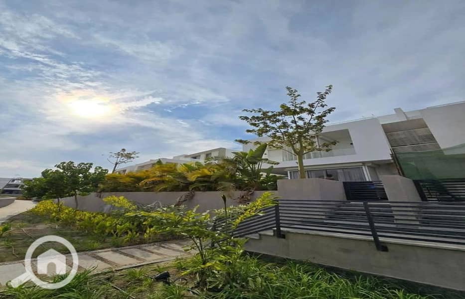 2 7d7875a0-6007-47fc-bbdd-bb9055f36eb1_1400x900. jpg