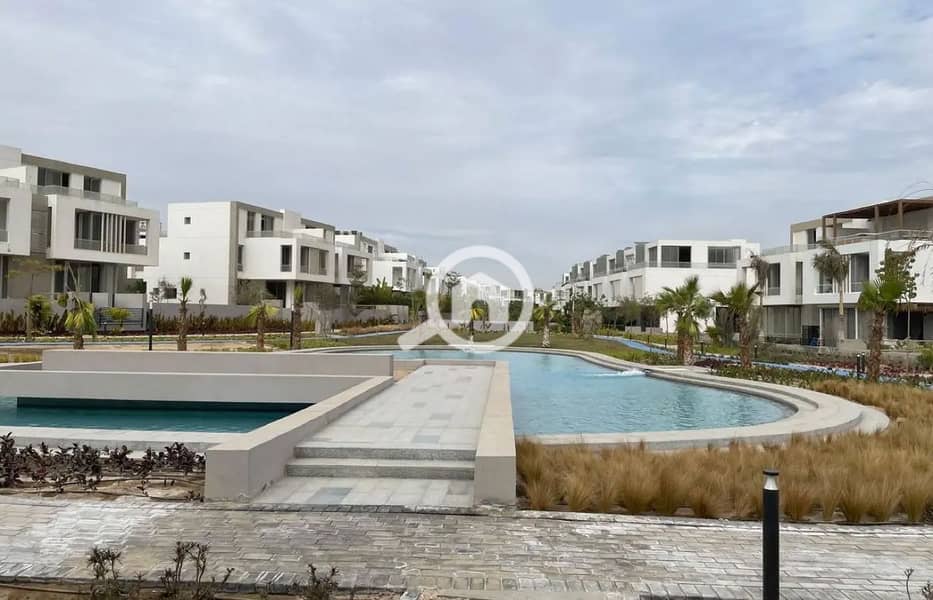 9 8325530-f914do_1400x900. jpg