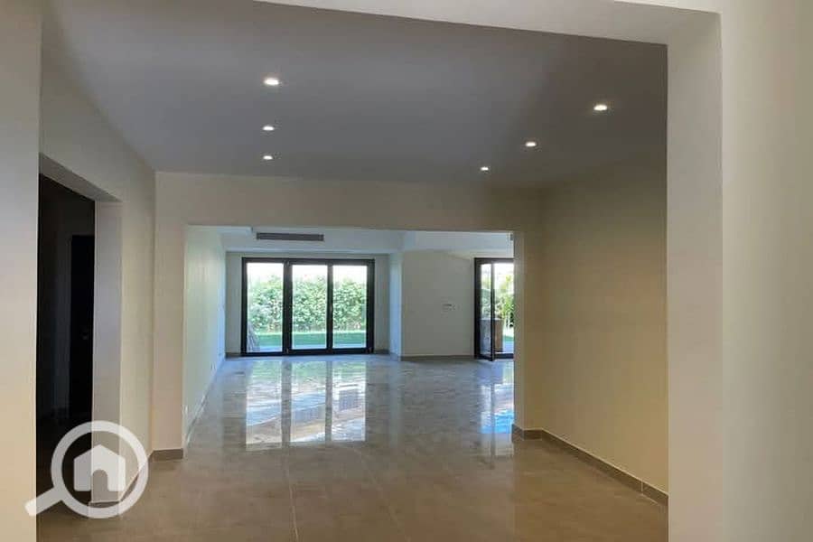 5 FB_IMG_1740050610845_900x600. jpg