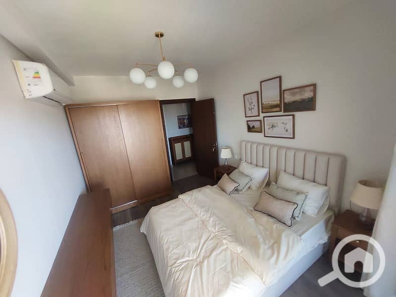 2 1c6ec00f-019a-4c0d-bd5c-c683d015ebd3. jpg