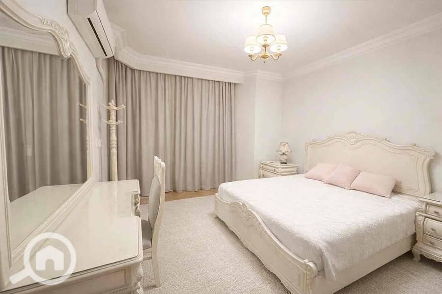 4 46b63403-5a01-4ec9-aaa1-873e97ff8070. jpg