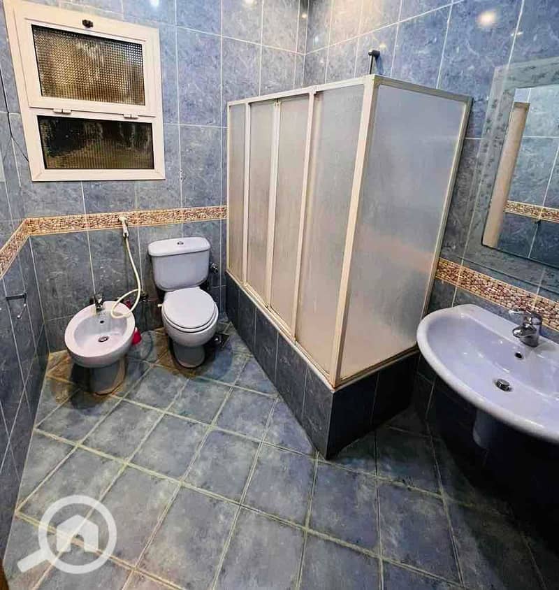 8 0a2914e8-6d30-403d-9d74-5e57b820a445. jpg