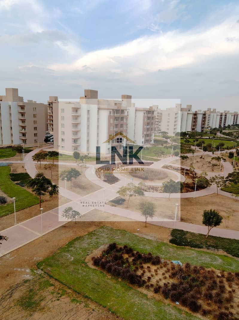 2 943b3d04-fcd1-4838-9eb0-7e2005caaf93. jpg