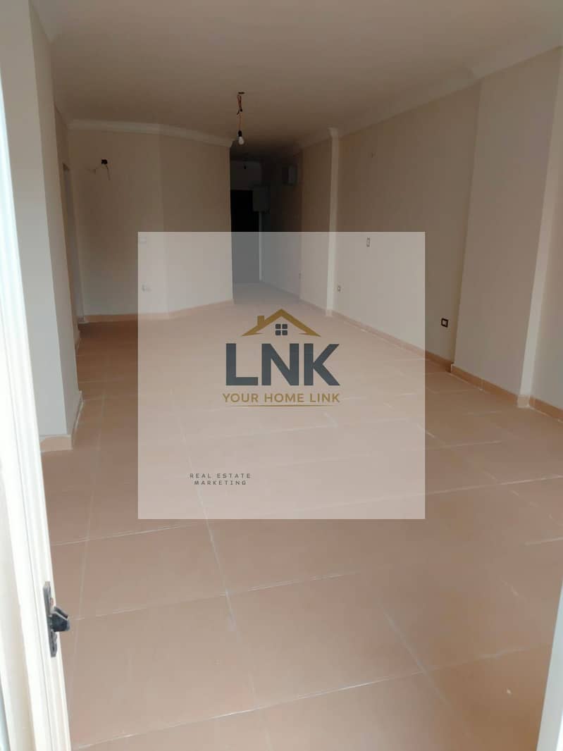 19 2407293c-f3d0-41d0-a519-96d1653cb79f. jpg