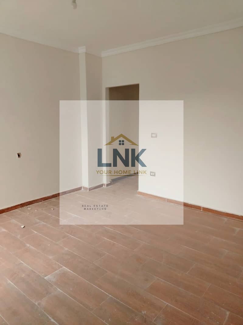 24 d6c8caea-dd38-4601-9e17-4768d61244ae. jpg