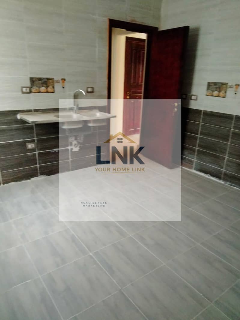 27 e0dc402b-b3aa-4eb4-8e76-e8637dc6ca36. jpg