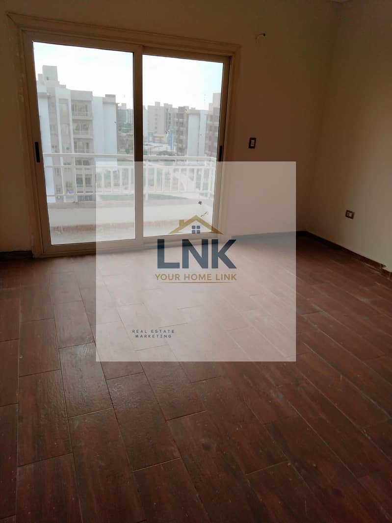 28 e0186a89-d679-46cf-97af-b64195d1441b. jpg