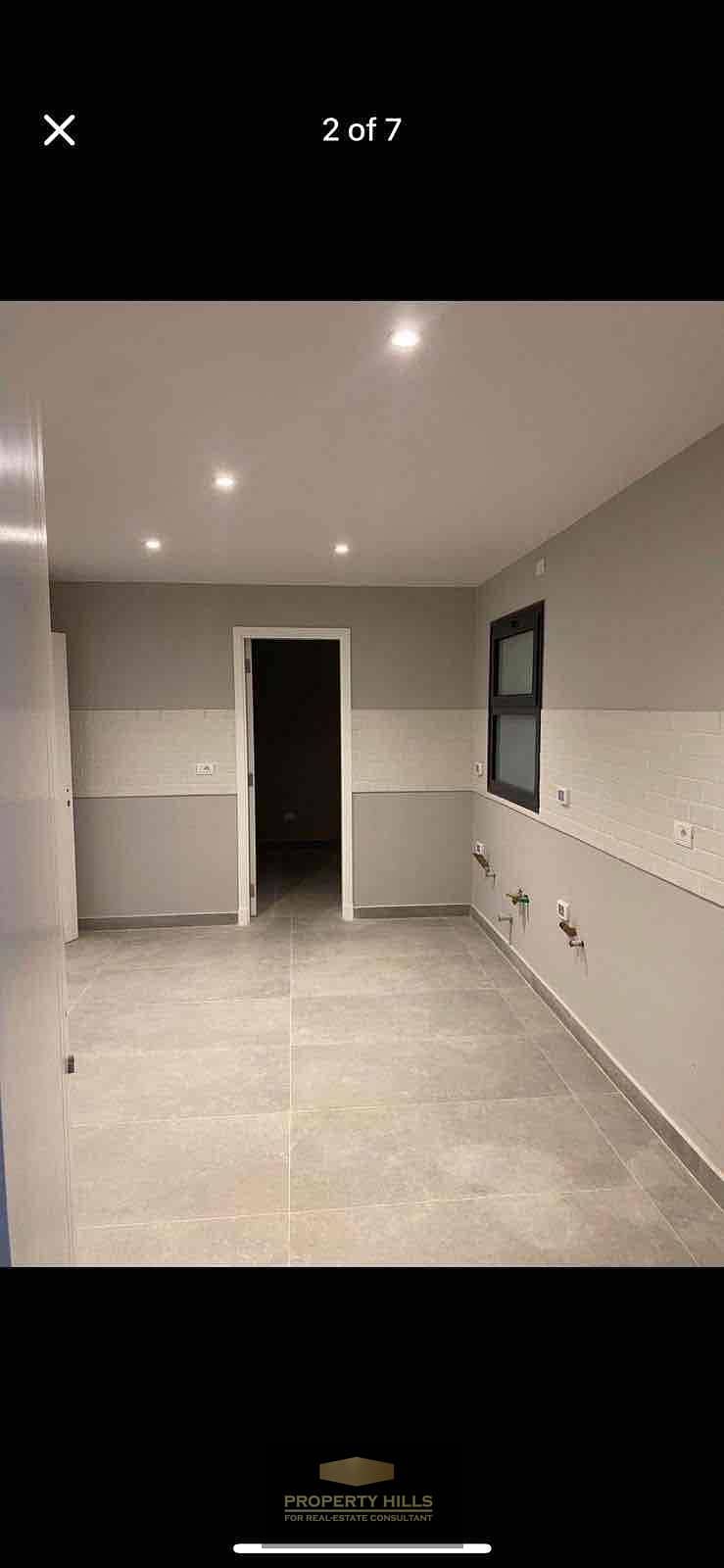 4 997380cc-7548-45ec-abbf-9db413edd162. jpg