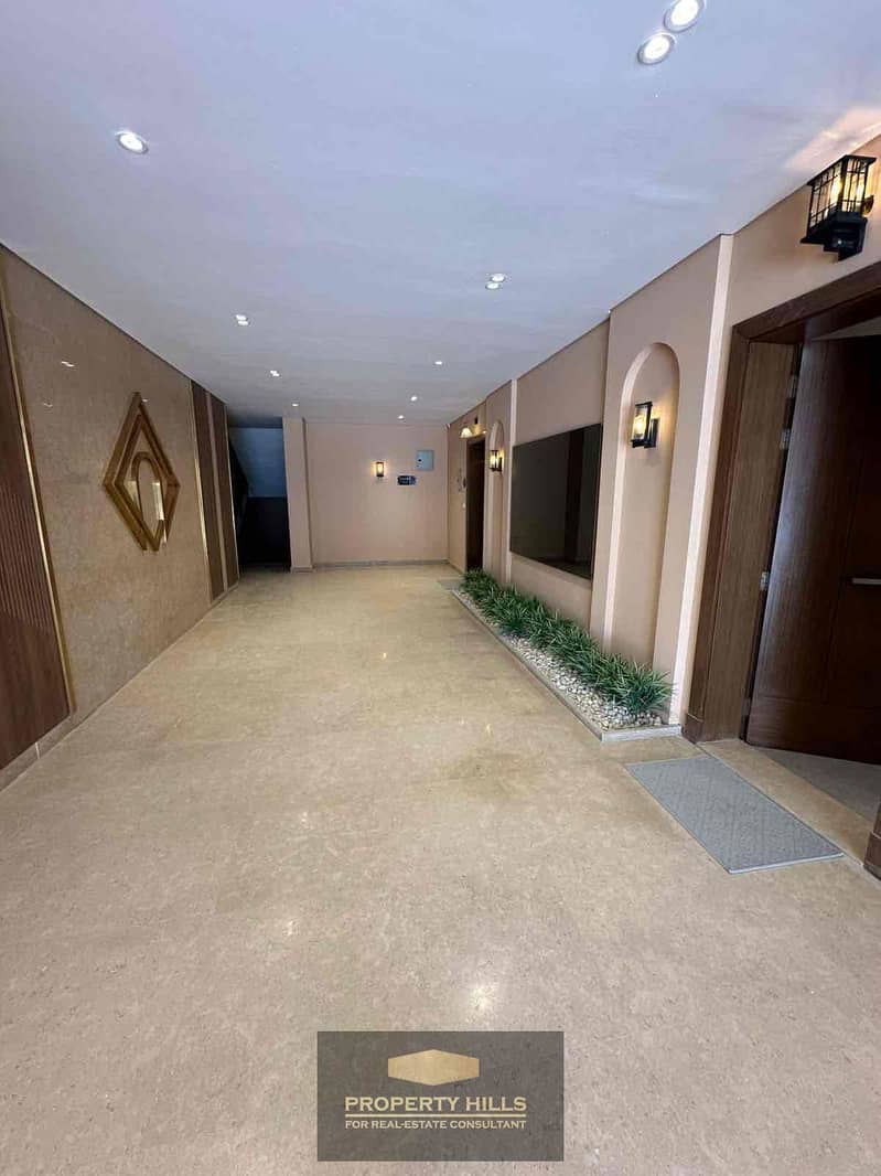 17 703479eb-b65c-4413-8b5c-f92cf69816ce. jpg