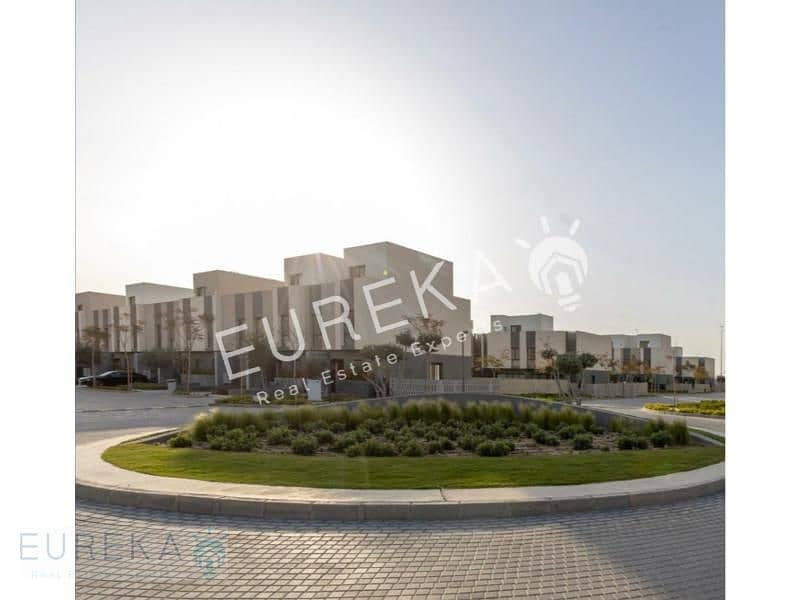 4 4b4c9ecd-f1e1-4b3c-9e67-7aa3c038b11e. jfif. jpg