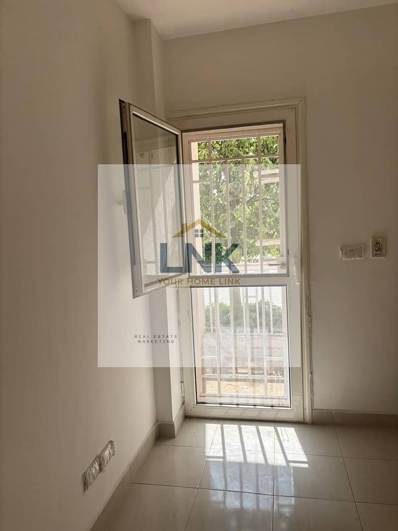 6 80d475b2-c1b1-4806-ab84-02a9b8e20a2d. jpg