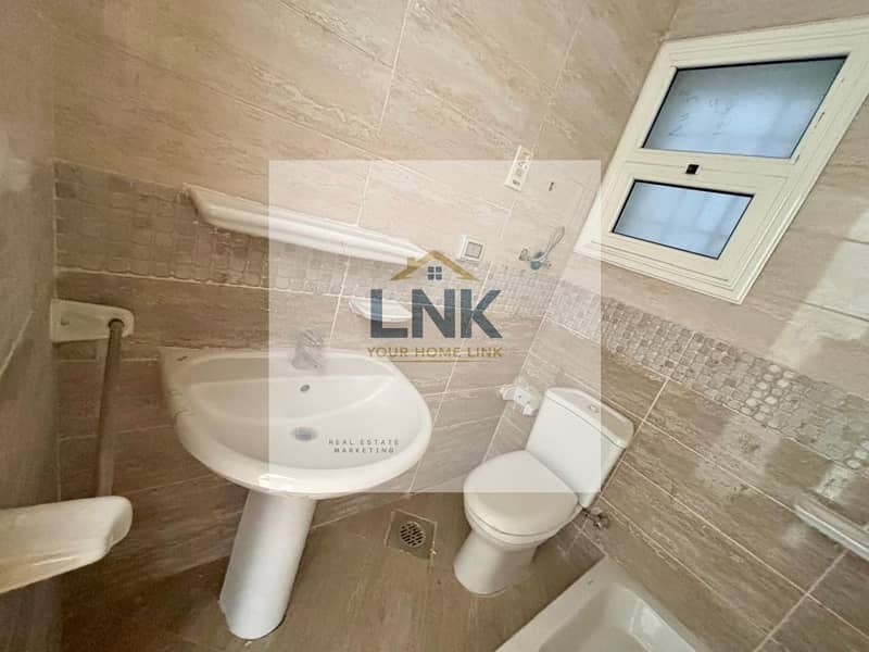 10 ba503d51-8157-4dd0-9e5e-9b1c6c251320. jpg