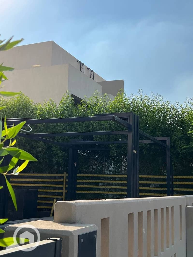 6 8f79022c-8720-4ce6-9dfa-7e706d3c6890. jpeg