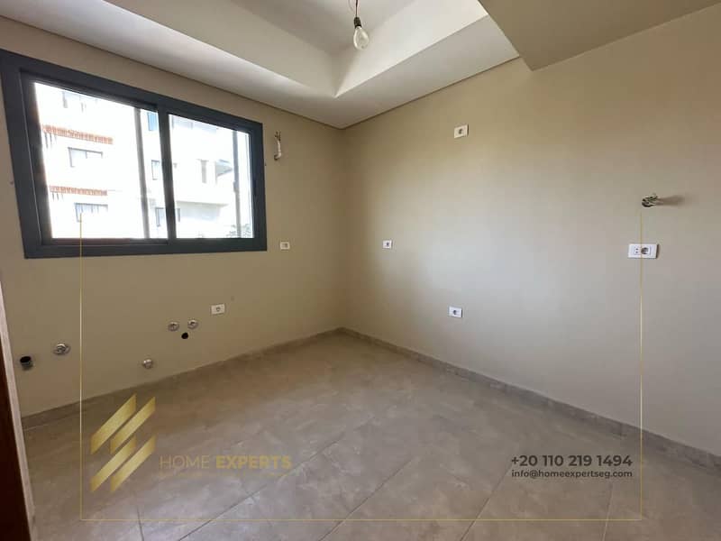 13 a5892d88-0683-43f1-948a-5ee8d0afc4a5. jpg