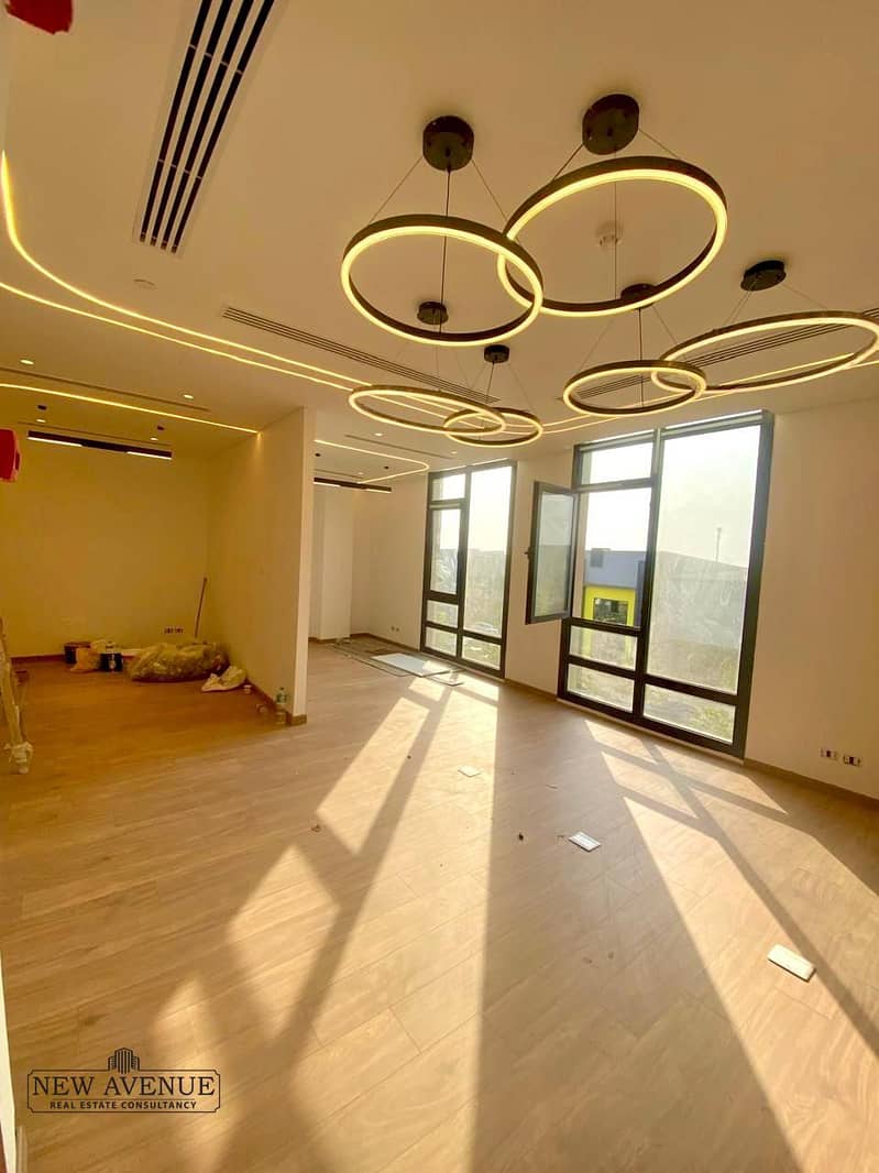 6 c5f213f0-cf99-4bab-8e5c-fa9df1f2e9d0. jpg