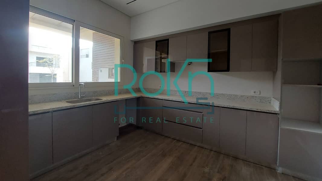 10 946531a1-2839-48b3-bb64-48418c119404. jpg