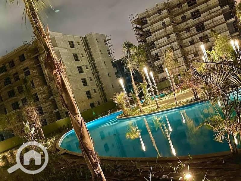 12 12e33615-a436-4797-9d78-a0ec06b80059. jpeg