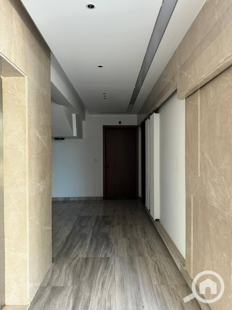 4 39bb2726-9812-4ad2-b993-16a09cd53b59. jpeg