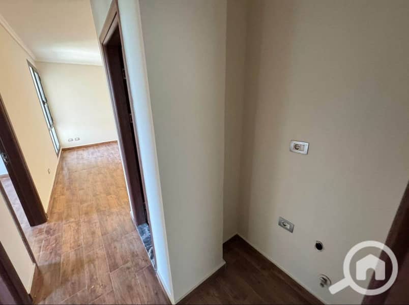 5 0235772e-9206-4faa-98bf-675bfe2eec4a. jpeg