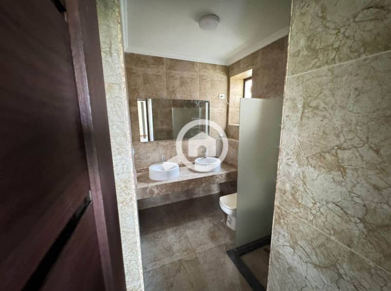 6 59639aee-f292-410f-bc6d-e75c18d4fffd. jpeg